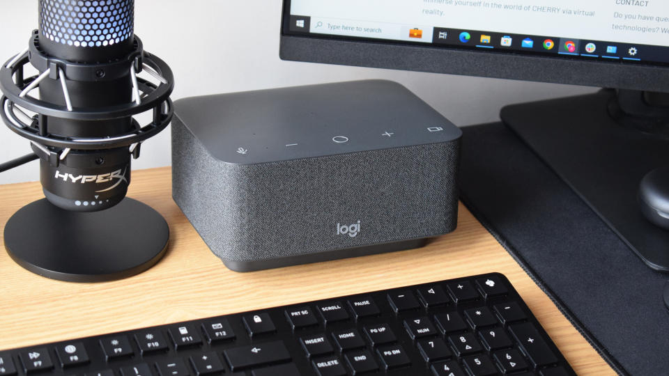 Logitech Logi Dock review photos