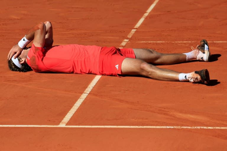 Le Grec Stefanos Tsitsipas après sa victoire en finale du tournoi de Monte-Carlo contre le Norvégien Casper Ruud, le 14 avril 2024. (Valery HACHE)