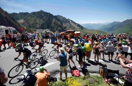 Cycling - Tour de France cycling race - The 184-km (114,5 miles) Stage 8 from Pau to Bagneres-de-Luchon, France - 09/07/2016 - The pack of riders cycles during the stage. REUTERS/Juan Medina