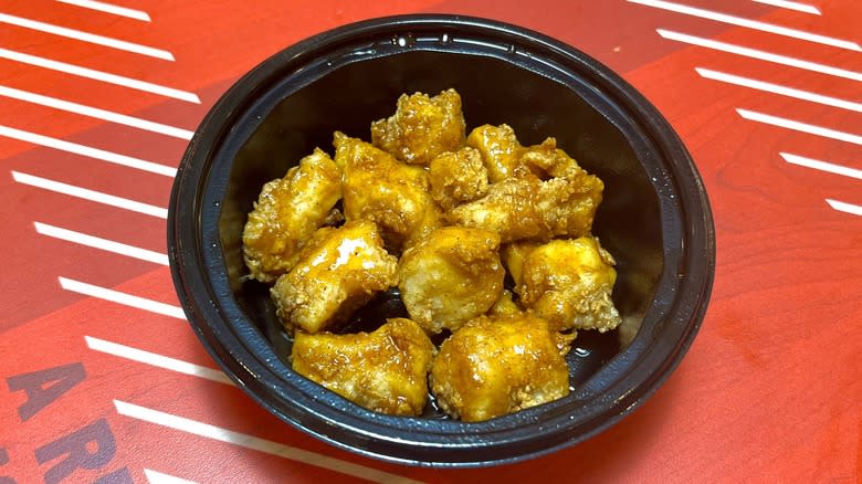 KFC Honey Sriracha Saucy Nuggets