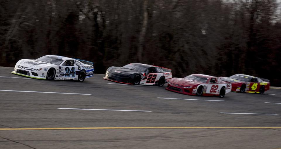 Cars race during the Budweiser Super Late Models Feature at Berlin Raceway in Marne, Michigan on April 23, 2022. (Nic Antaya/ARCA Racing)