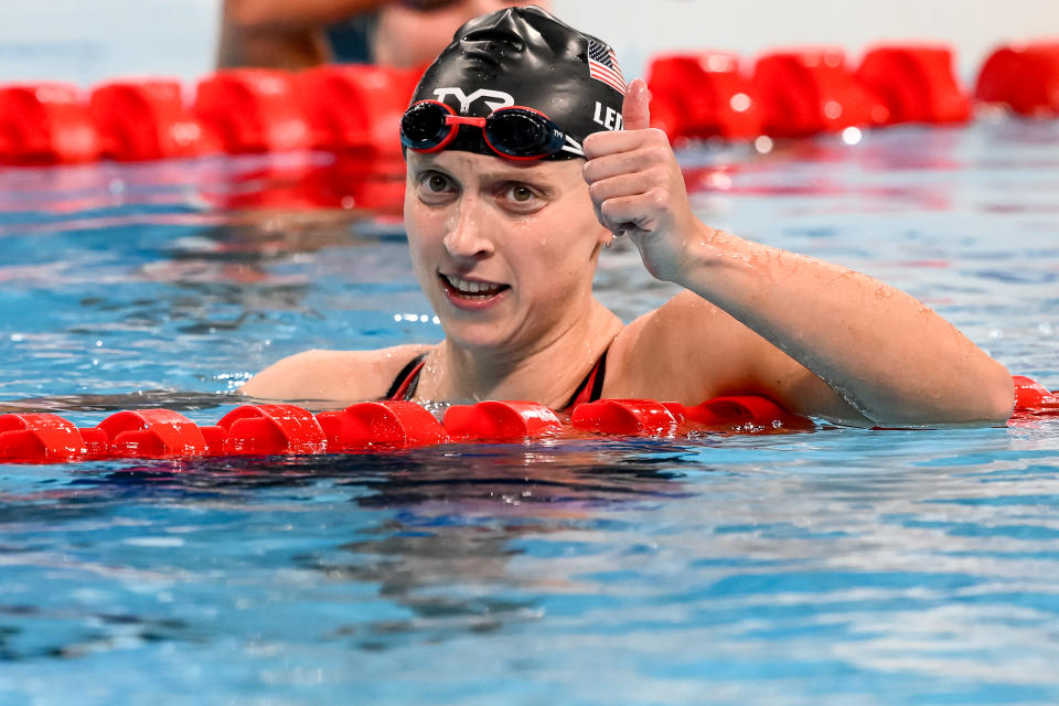 Katie Ledecky celebrates after winning the gold medal in the 800-meter freestyle. (Photo by Deepbluemedia/Mondadori Portfolio via Getty Images)