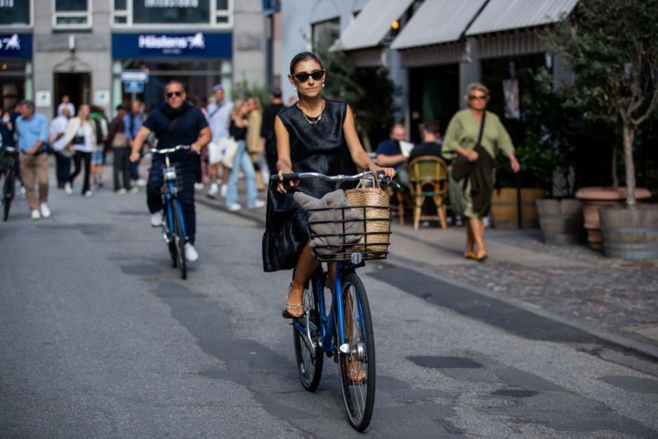 street style day 3 copenhagen fashion week springsummer 2022