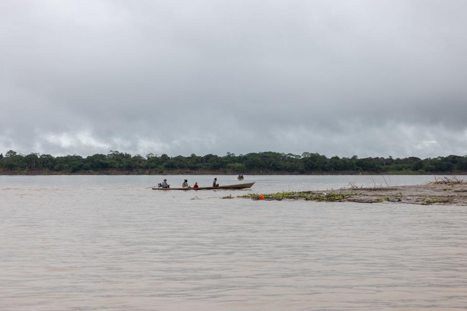 The Amazon River and its tributaries are the main access to the large number of indigenous communities that inhabit the Amazon, such as San Pedro de los Lagos, and its direct connection with Brazil and Peru, countries with which they have a close commercial relationship.