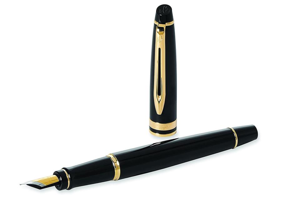 Black and gold fountain pen