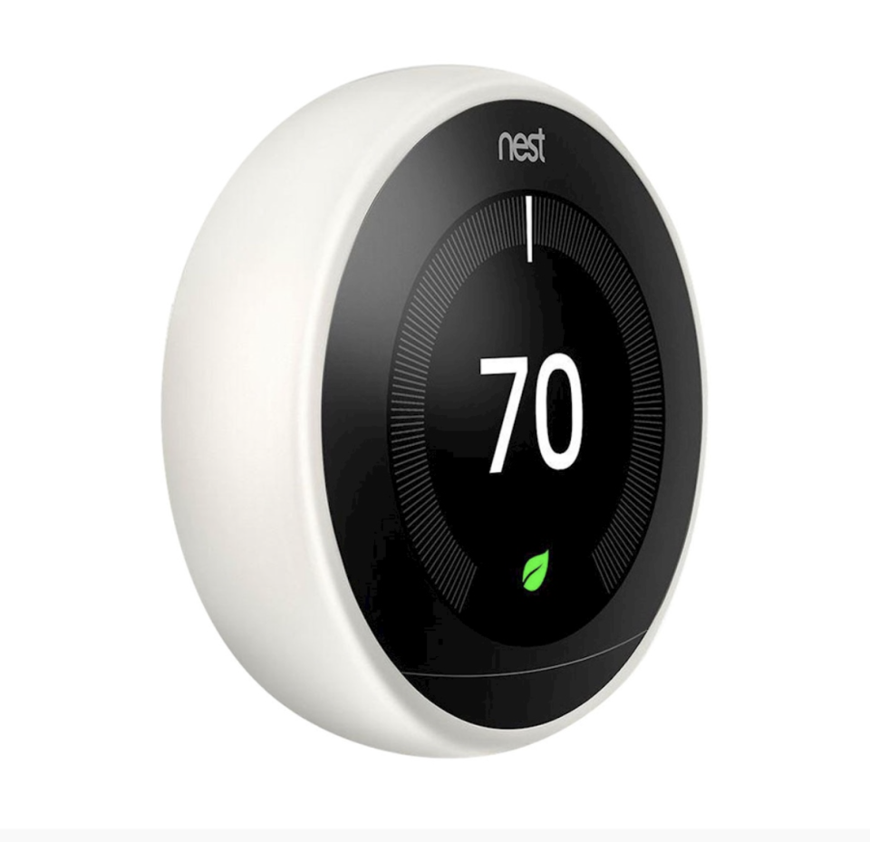 Google Nest Learning de 3ra generación, es un termostato inteligente que se adapta de manera automática a los cambios de clima y es capaz de auto programarse de manera autónoma después de su instalación. Foto: homedepot.com.mx