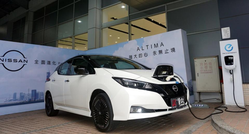 Nissan Leaf全新年式終於上市，且更首度追加長里程版本，標準款入手門檻還要大降24萬。