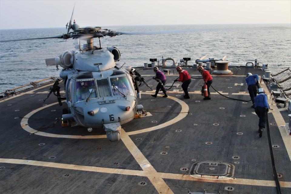美國海軍在阿拉伯灣加強戰備/X畫面