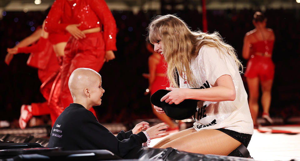 Cancer patient Scarlett Oliver and Taylor Swift