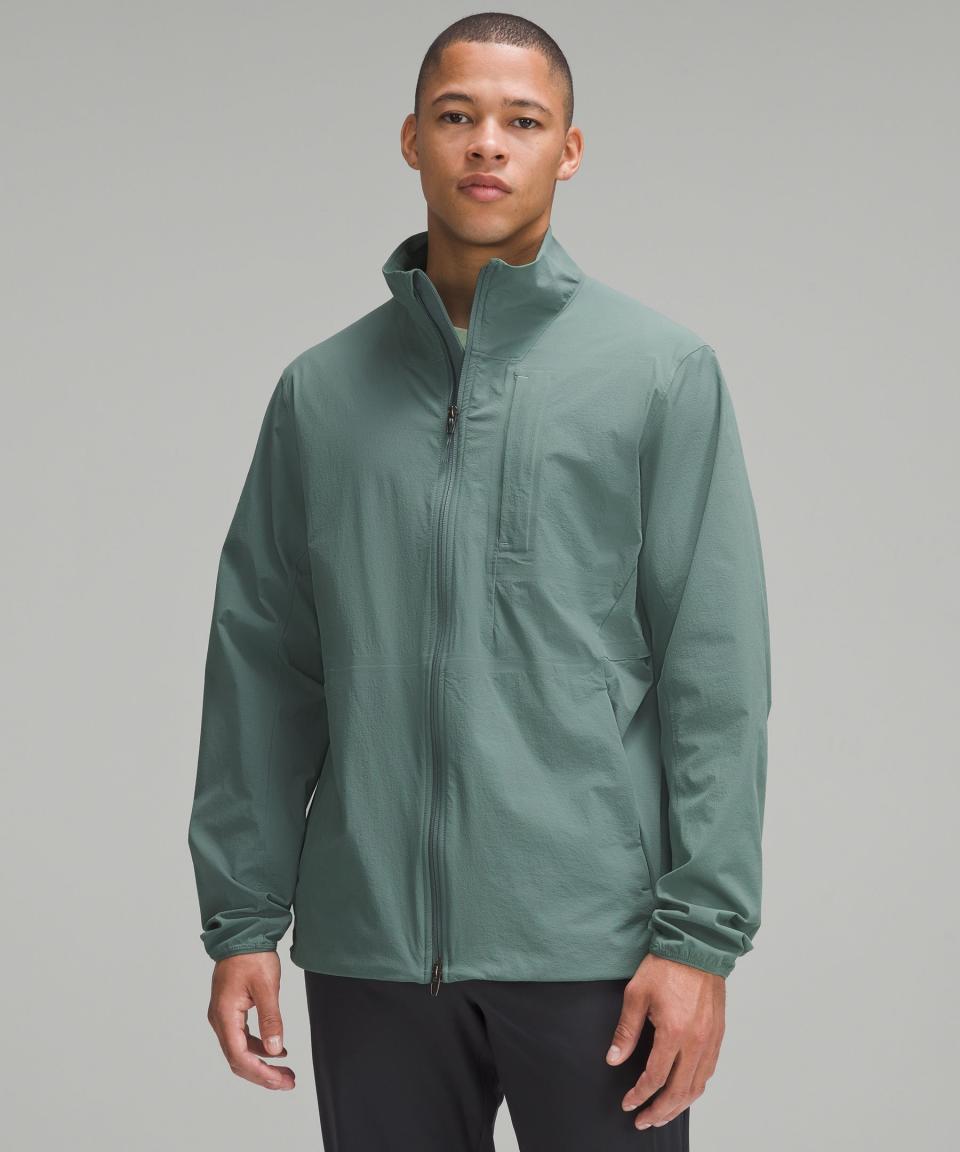 <p><a href="https://go.redirectingat.com?id=74968X1596630&url=https%3A%2F%2Fshop.lululemon.com%2Fp%2Fmens-jackets-and-outerwear%2FSojourn-Windbreaker-Jacket-MD%2F_%2Fprod11570342&sref=https%3A%2F%2F" rel="nofollow noopener" target="_blank" data-ylk="slk:Shop Now;elm:context_link;itc:0;sec:content-canvas" class="link ">Shop Now</a></p><p>Sojourn Windbreaker Jacket</p><p>lululemon.com</p><p>$114.00</p>