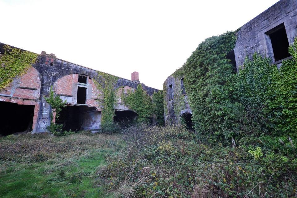 There are views tof the entire haven and the many neighbouring artillery defences that protected Pembrokeshire.