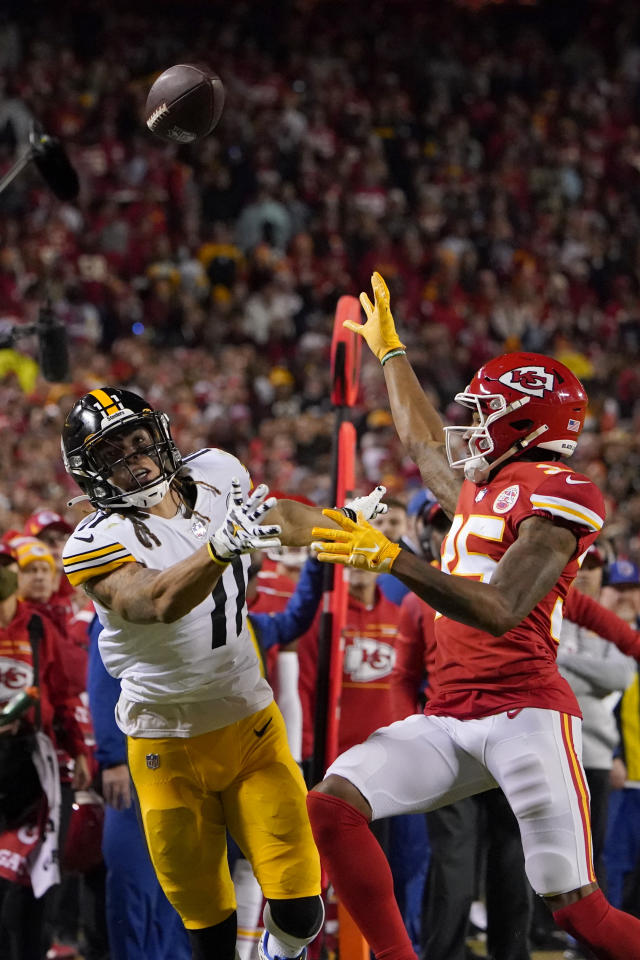 Chiefs rout stumbling Steelers 36-10