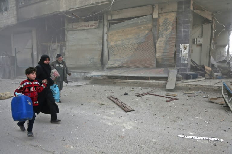 Bombardment and clashes in Eastern Ghouta, the last major rebel stronghold near Damascus, have persisted despite a month-long ceasefire demanded by the Security Council more than a week ago