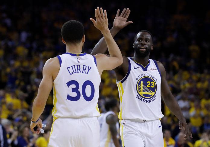 ▲Draymond Green（右）和Stephen Curry合作無間。（圖／美聯社／達志影像）