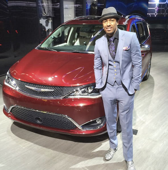 Nick Cannon, surprising the crowd to see the 2017 Chrysler Pacifica at the Detroit Auto Show: “Had a great time with fans and @chryslerautos today checking out the all new #Pacifica at #NAIASDetroit” -@nickcannon