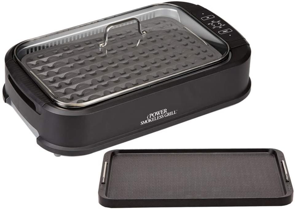 There's even a removable griddle. (Photo: Amazon)