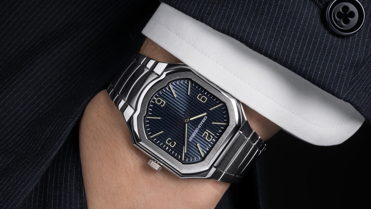  The Gerald Charles Masterlink on a wrist. 