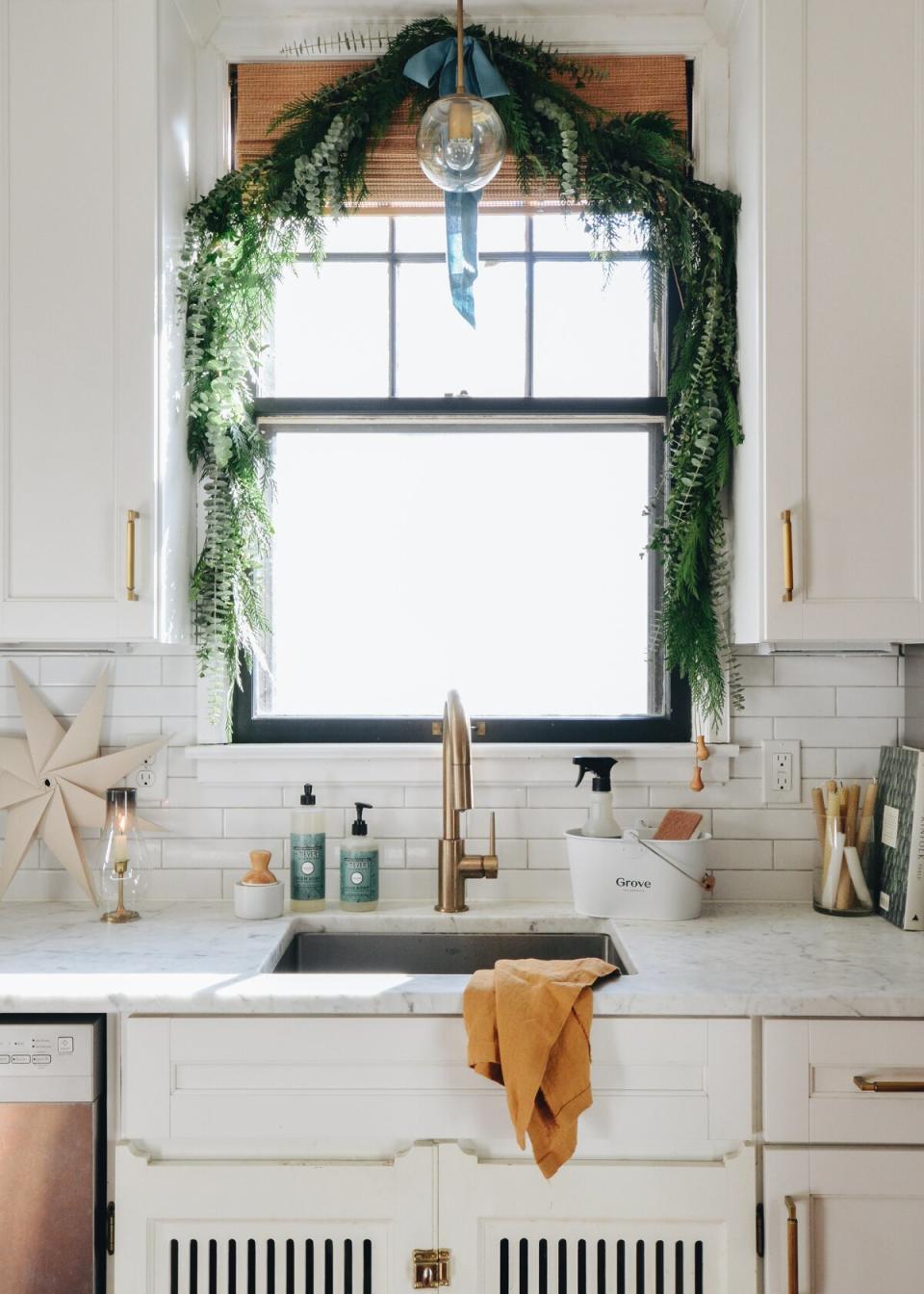 kitchen garland