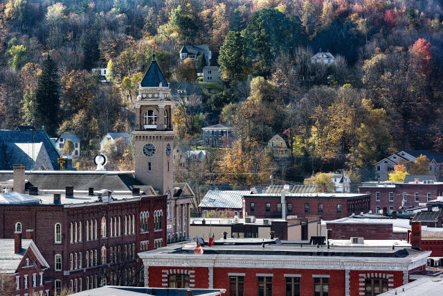 MONTPELIER, VERMONT, UNITED STATES - 2016/10/17: Autumn view of downtown. (Photo by John Greim/LightRocket via Getty Images)