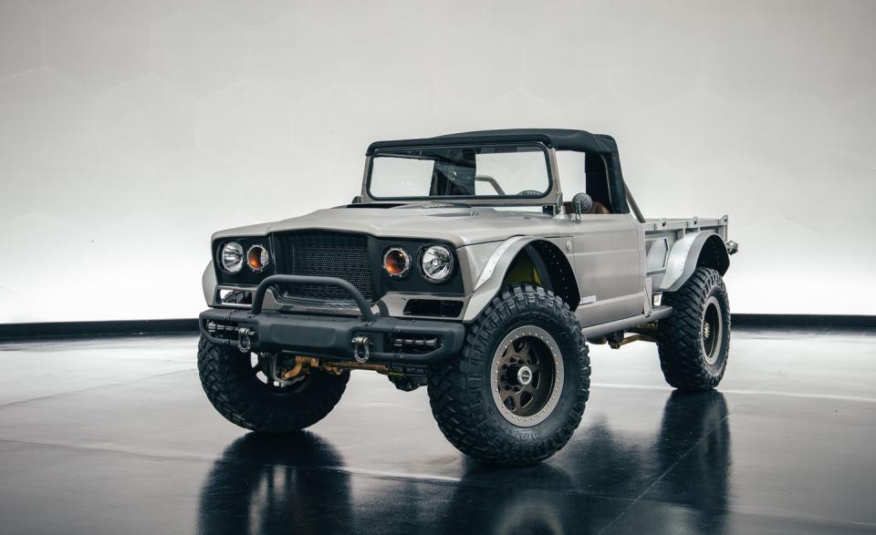 <p>With the Jeep Five-Quarter concept, Jeep has effectively reversed the evolutionary process and created an ostensibly consumer-usable concept vehicle from a military workhorse, the 1968 Jeep M715 tactical vehicle.</p>