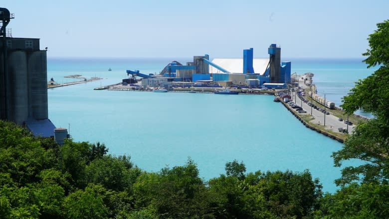 Workers at Goderich salt mine accept deal to end 12-week strike