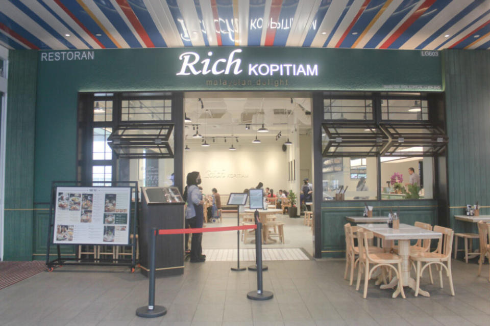 Rich Kopitiam - Store front