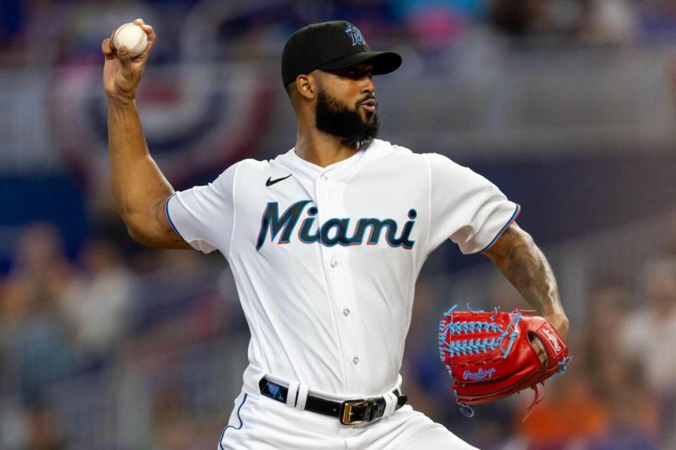 Miami Marlins pitcher Sandy Alacantara (22) throws a pitch during the first inning of an MLB game against the New York Mets at LoanDepot Park in Miami, Florida, on Thursday, March 30, 2023.