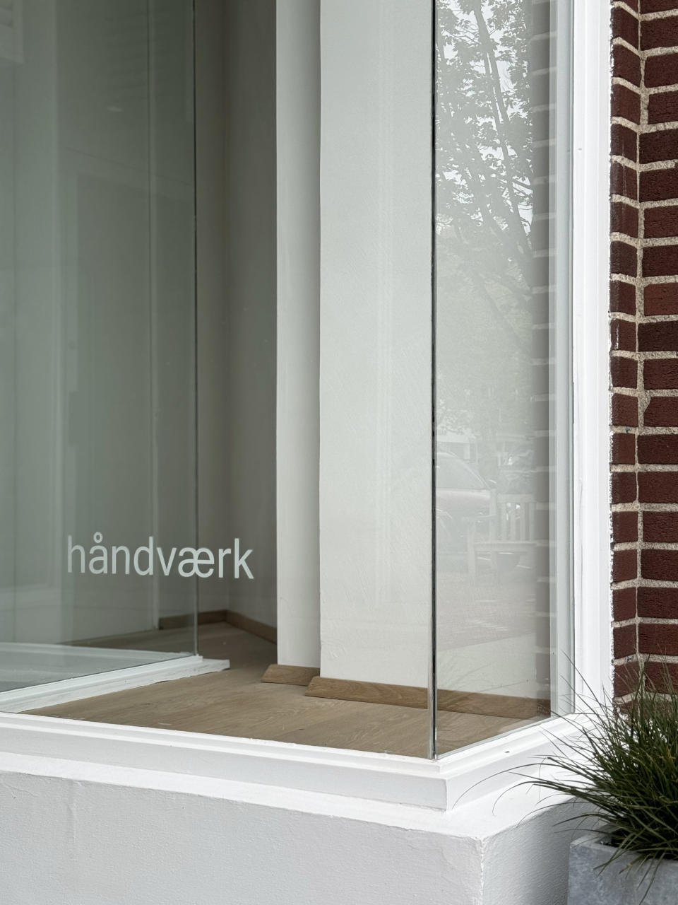 The Handvaerk store is located at 30 Main Street in Southampton.