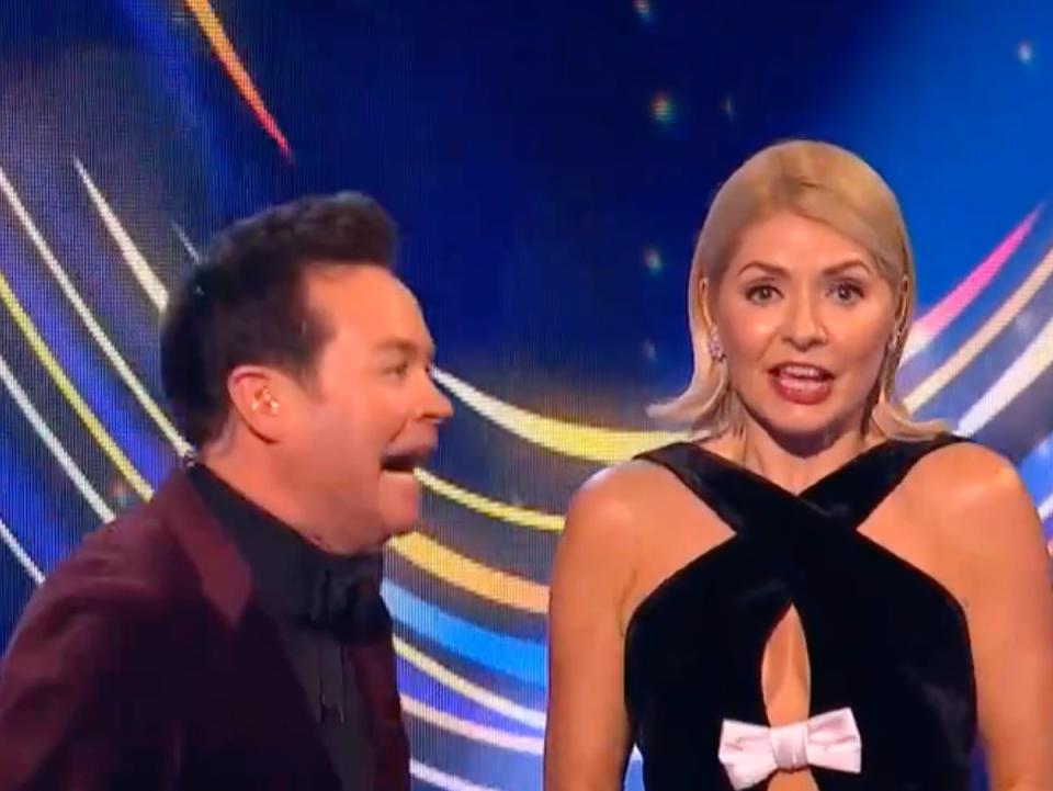 Stephen Mulhern makes Holly Willoughby jump on ‘Dancing on Ice’ (ITV)
