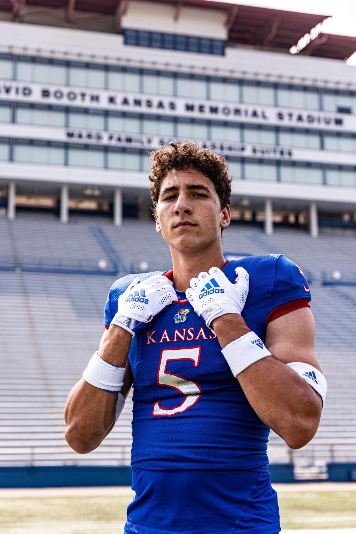 Kansas football defensive end Dean Miller could be a breakout player for the Jayhawks in 2024.