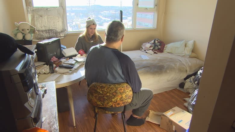Blind Winnipeg man desperate for end to bedbug infestation