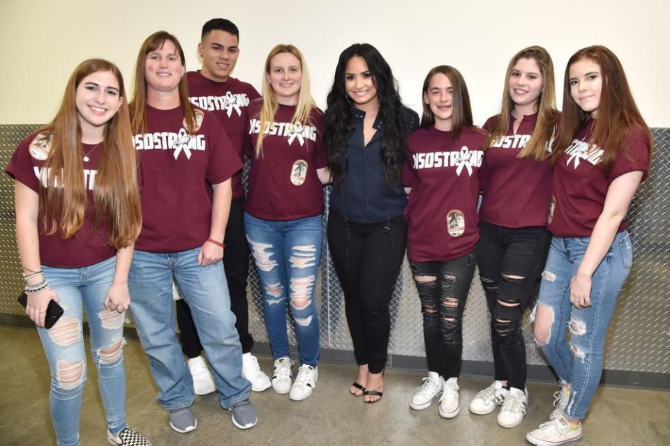 Demi Lovato with Majory Stoneman Douglas High School students