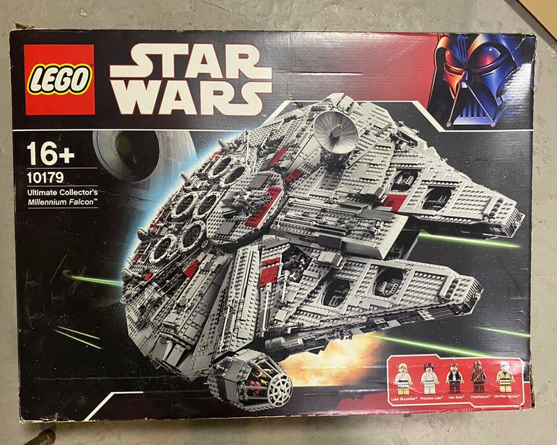 LEGO Star Wars Ultimate Collector's Millennium Falcon