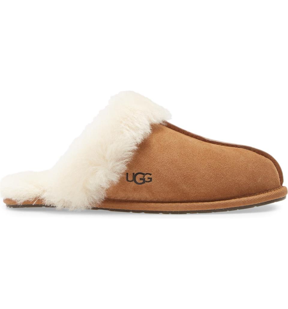 <p><a href="https://go.redirectingat.com?id=74968X1596630&url=https%3A%2F%2Fwww.nordstrom.com%2Fs%2Fugg-scuffette-ii-slipper-women%2F2976610&sref=https%3A%2F%2Fwww.redbookmag.com%2Flove-sex%2Frelationships%2Fg46587476%2Ftc-valentine-gift-guide%2F" rel="nofollow noopener" target="_blank" data-ylk="slk:Shop Now;elm:context_link;itc:0;sec:content-canvas" class="link ">Shop Now</a></p><p>Scuffette II Slipper</p><p>nordstrom.com</p><p>$95.00</p>