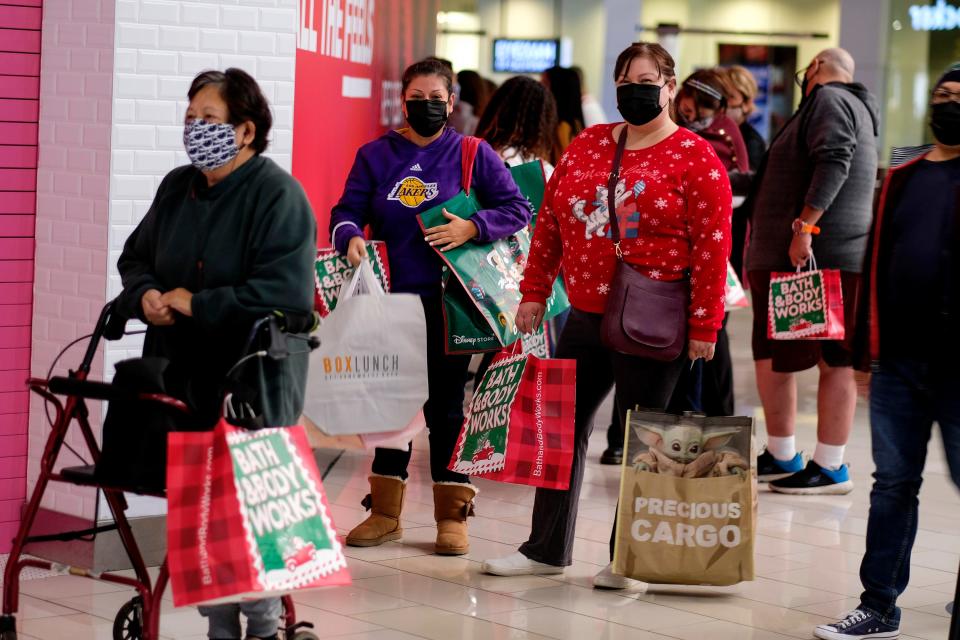 Black Friday shoppers in Glendale, Calif., in 2020.