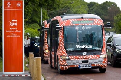 (WeRide Robobus at Roland-Garros)