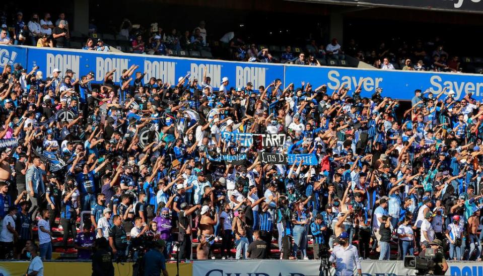 barra brava queretaro | Business Insider Mexico