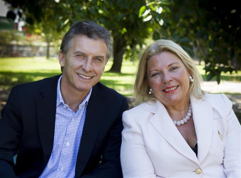 Mauricio Macri y Elisa Carrió sellaron su alianza en enero de 2015.