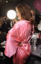 Miranda Kerr en el Backstage de Victoria's Secret Fashion Show 2012