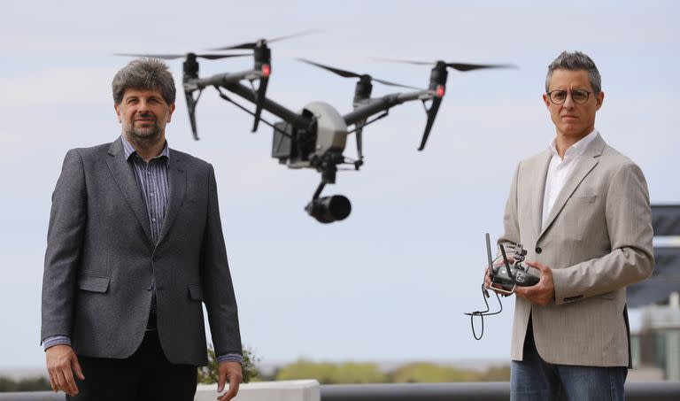 Los emprendedores, Eduardo San Agustín y Hernán Pellegrini, fundadores de DroneScope, una start up del agro