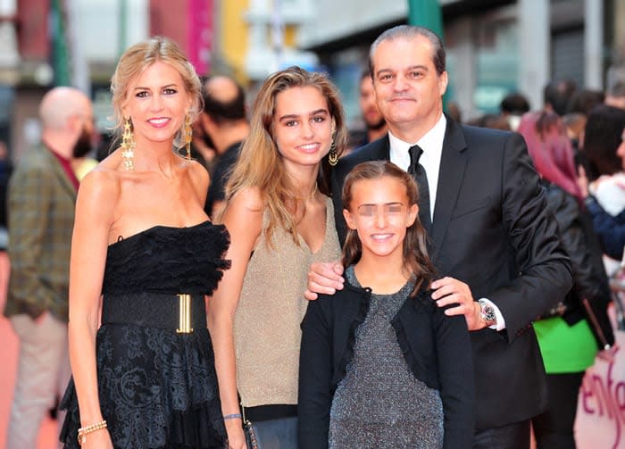 Ramón García junto a sus dos hijas y su ex, Patricia Cerezo