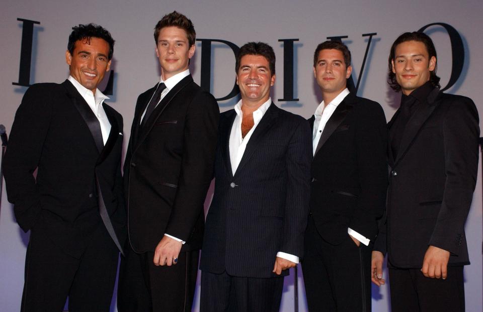 Carlos Marín, David Miller, Sebástien Izambard y Urs Buhler cuando fueron presentados como los cuatro miembros de Il Divo en noviembre de 2004 en Londres. 