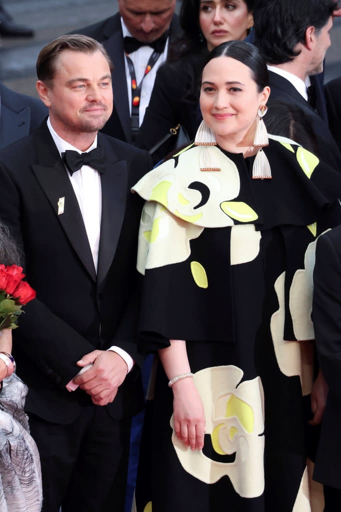李奧納多狄卡皮歐和莉莉葛萊史東今年5月20日出席合演《花月殺手》在坎城影展的世界首映（圖片來源：美聯社）