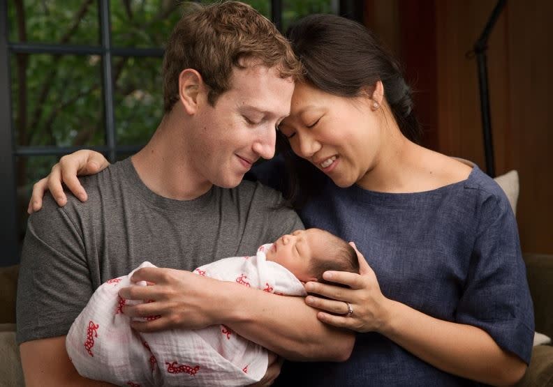 祖克柏和普莉希拉的女兒出生後，兩人拿出99%的Facebook股份，成立慈善基金會。（圖/翻攝臉書）