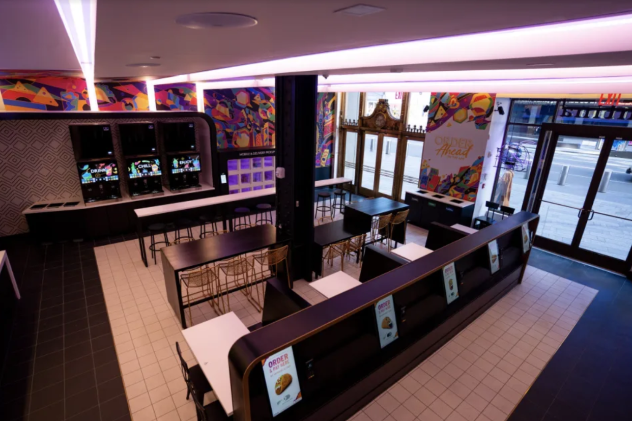 The new Taco Bell in New York City's Times Square is all about the touchscreens. 