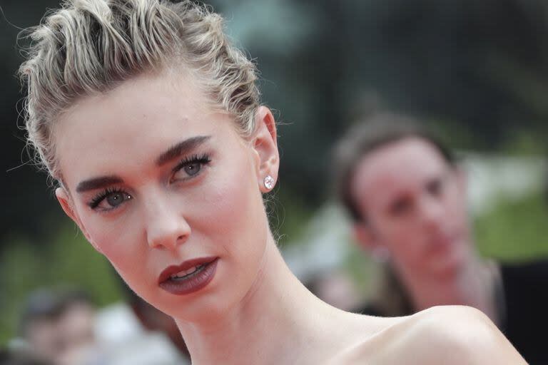 Vanessa Kirby se ofreció a comprar el guion para poder continuar con el proyecto de la mano de Gyllenhaal