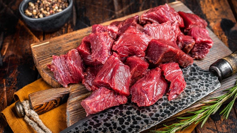 Sliced raw venison meat. - Image: Mironov Vladimir (Shutterstock)