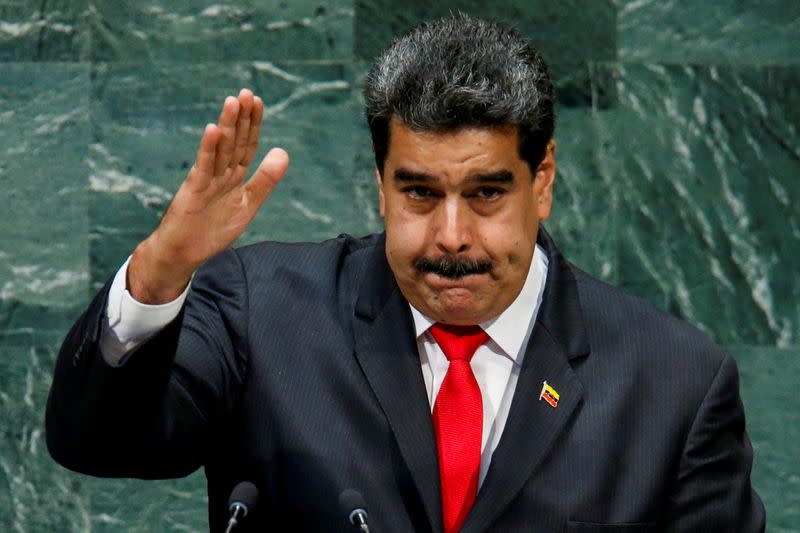 FOTO DE ARCHIVO. El presidente de Venezuela, Nicolás Maduro, saluda a los delegados después de dirigirse a la 73° sesiones de la Asamblea General de las Naciones Unidas, en la sede de la ONU en Nueva York, EEUU