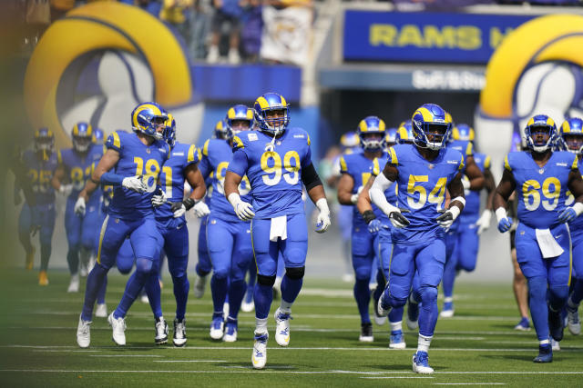 Fans hope Rams never wear all-royal uniform again after loss to Cardinals