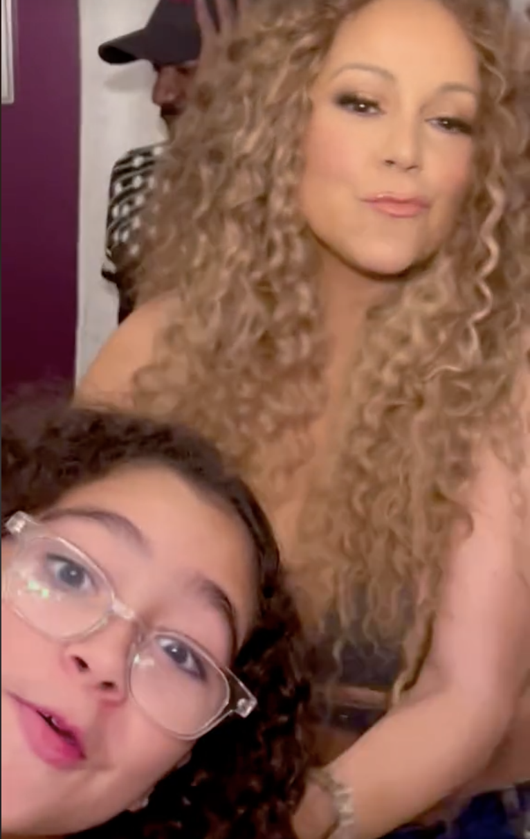 The singer and her daughter have a moment during the clip. (TikTok/Mariah Carey)